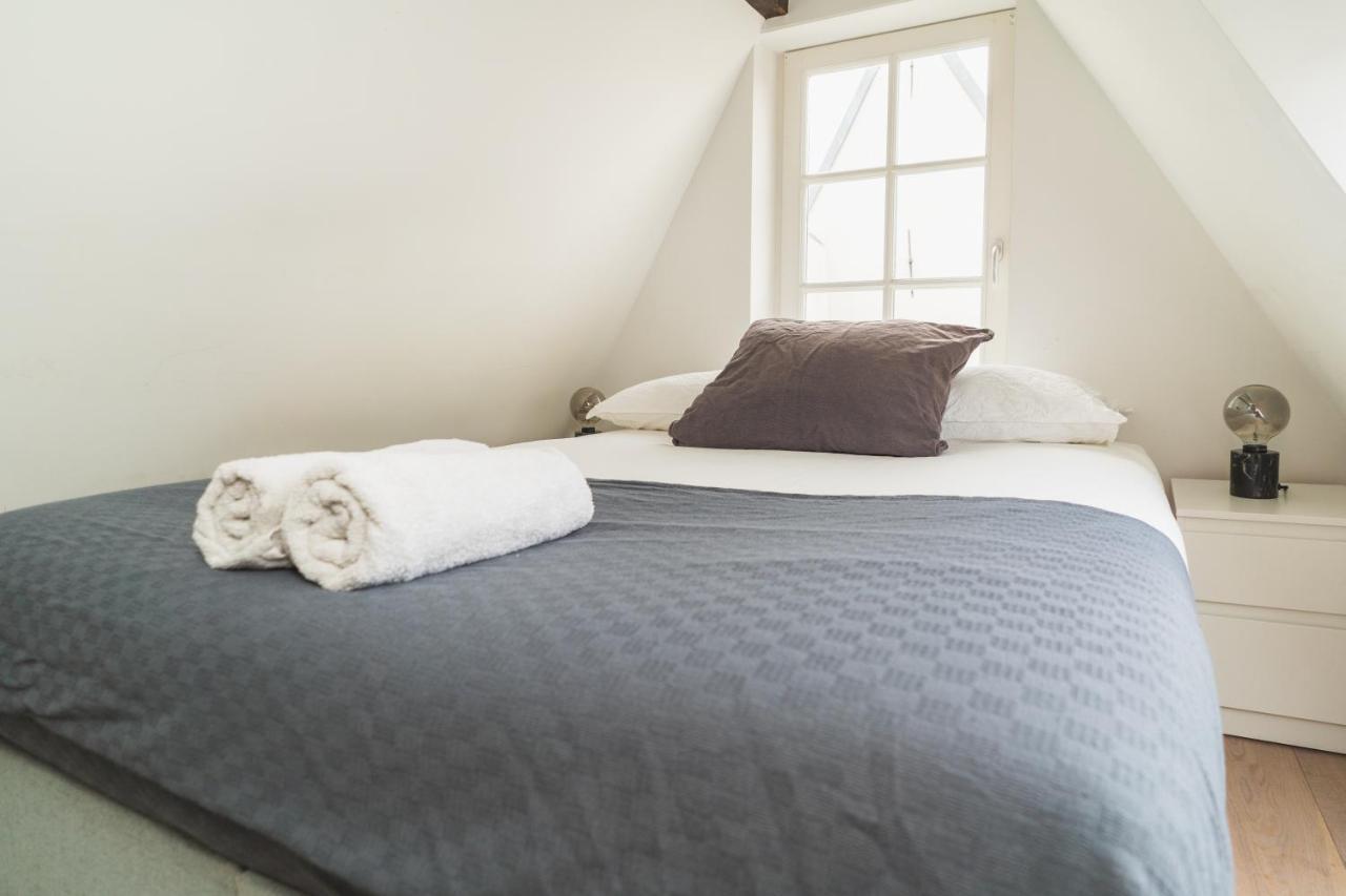 Tiny Attic On The Herengracht, Private Room Ámsterdam Exterior foto